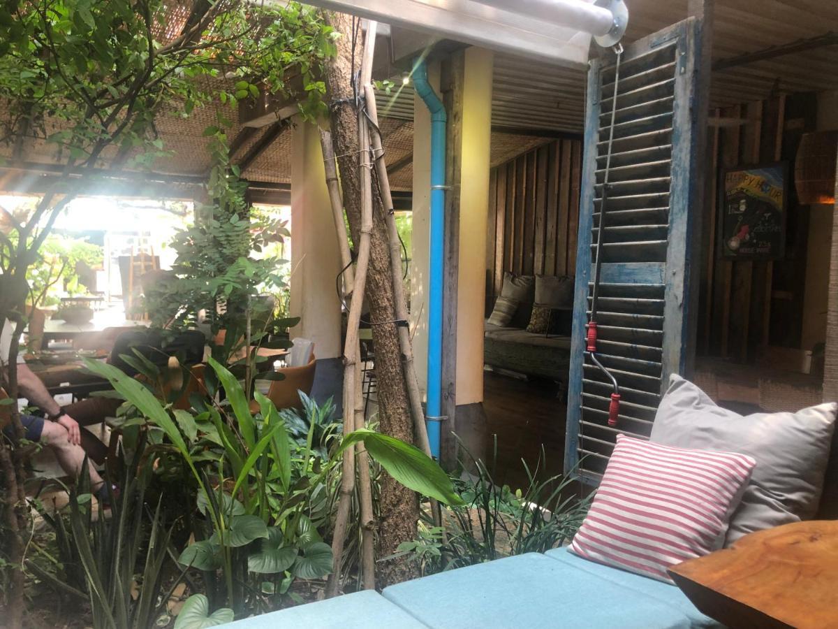 Retro Kampot Guesthouse Екстериор снимка