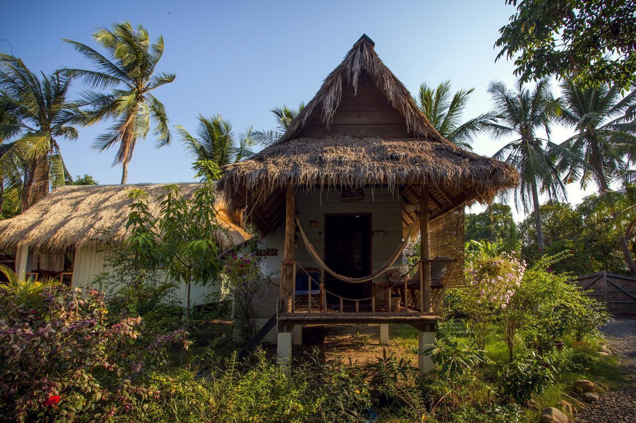 Retro Kampot Guesthouse Екстериор снимка