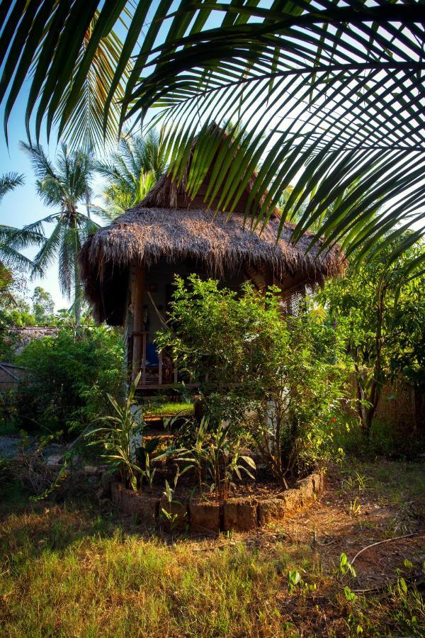 Retro Kampot Guesthouse Екстериор снимка