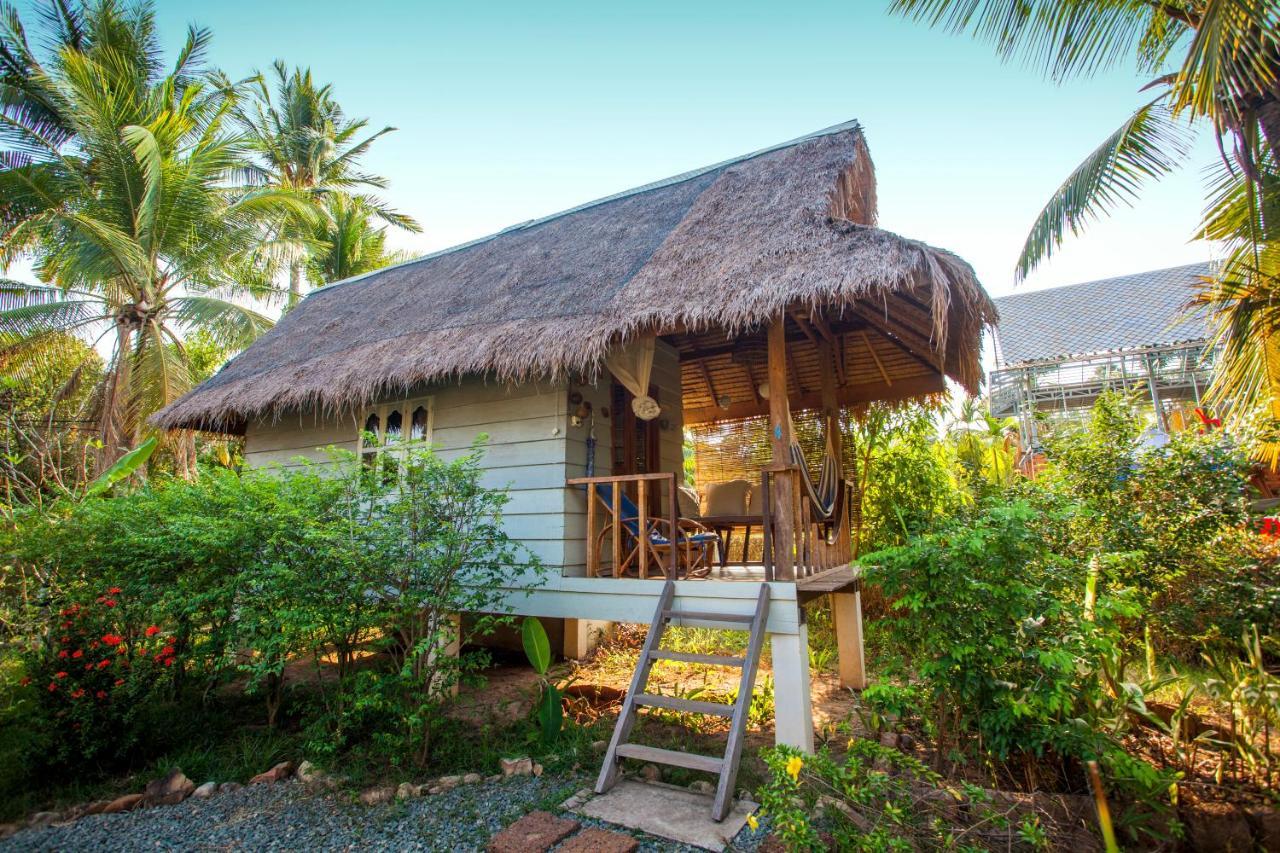 Retro Kampot Guesthouse Екстериор снимка
