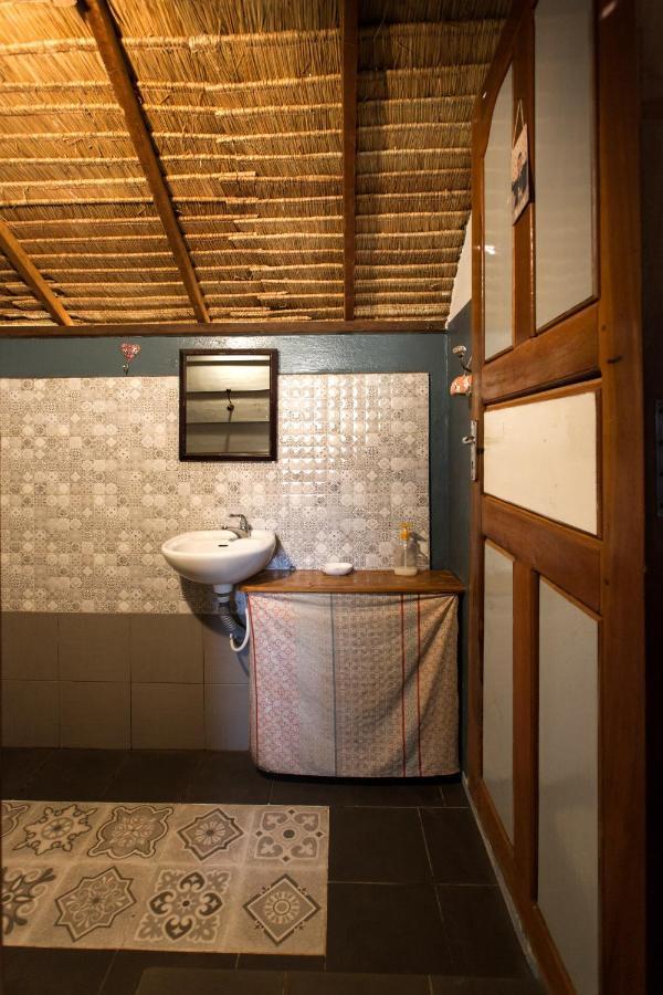 Retro Kampot Guesthouse Екстериор снимка